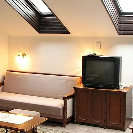 Hotel Lucky 3*