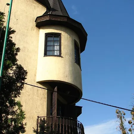 Lucky Hotel